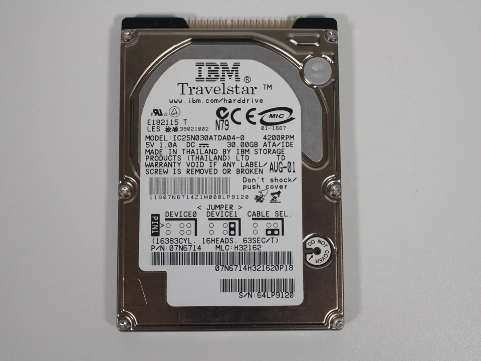 IBM Travelstar IC25N030ATDA4-0 30GB Disk Drive - Image 1 of 1