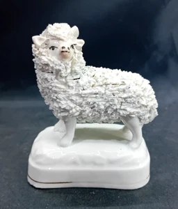 Kleine antike viktorianische Staffordshire Porzellan Schaf Figur Ornament um 1830 - Bild 1 von 10