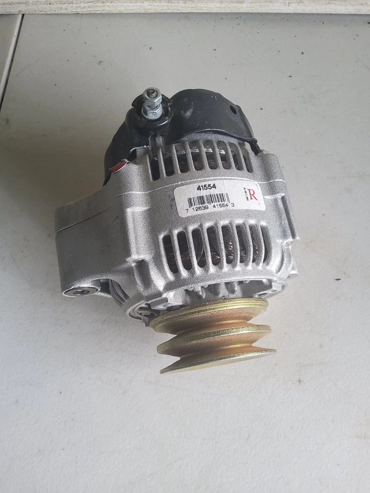 Alternador Toyota Land Cruiser FZJ80 no usado Foto 1 de 4