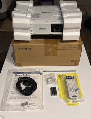 Epson Powerlite 107 3LCD Projector Bundle (New) Remote, Power Cord, Batteries - Image 1 of 4