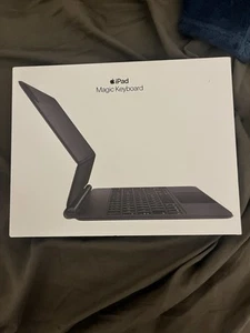 Apple Magic Keyboard for 11" iPad Pro - Black (MXQT2LLA) - Picture 1 of 1