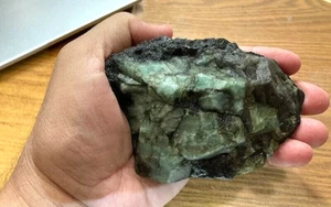Emerald Rough 452g or 15.9oz Colombian Specimen Green Emerald Rough Gemstone - Picture 1 of 4