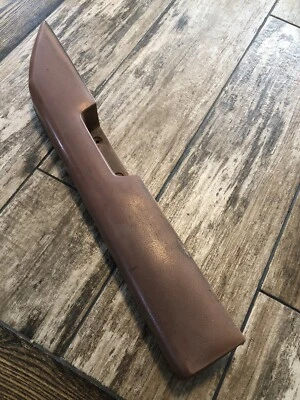 Oldsmobile Cutlass Supreme 1979 cupé reposabrazos puerta interior derecho **justo**  Foto 1 de 4