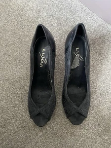 Ladies Black Court Shoes - Picture 1 of 5