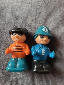 Matchbox 1978 Lesney Rare Cop & Robber Figures Plastic - Picture 1 of 4