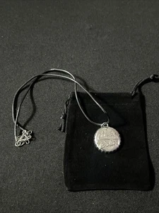 Collana con ciondolo Fallout Nuka Cola nuova rara cosplay - Foto 1 di 2