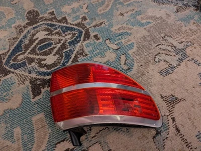 Luz trasera izquierda conductor Saturn Outlook 2007 a 2010 OEM S9226 DG Foto 1 de 4