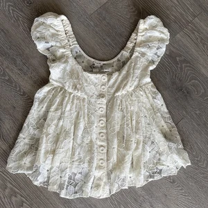 Babydoll Kimchi blu Urban Outfitters pizzo manica a sbuffo bottoni top avorio taglia SP - Foto 1 di 12