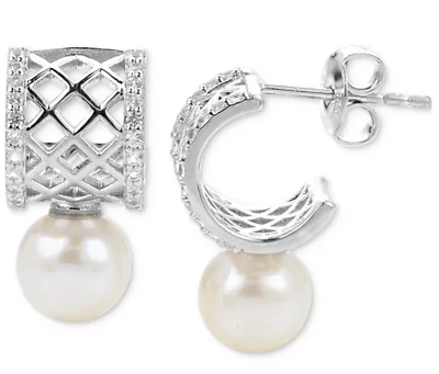 Perla cultivada de agua dulce (7 mm) y zafiro blanco creado en laboratorio (1/4 ct. t.w.) Foto 1 de 2