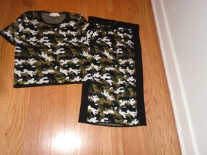 Conjunto de falda y top tejido camuflaje Michael Kors talla pequeña - Imagen 1 de 2
