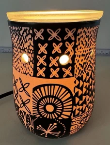 MODERN TRIBAL Scentsy Warmer, Full Size Black & White WORKS - Picture 1 of 6