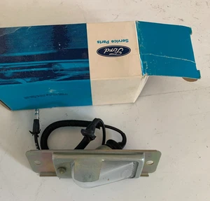 NOS 1969 FORD XL LTD GALAXIE LICENSE PLATE LAMP C9AZ-13550-A - Picture 1 of 2