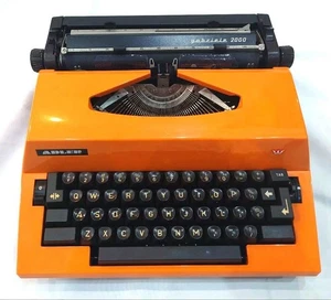 Adler Gabriele 2000 Electric Typewriter Vintage 1972 West Germany w/ Case - Picture 1 of 6