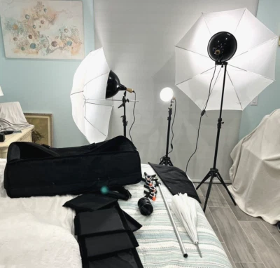Impact Lighting Photography 3-light set with bag, reflectors and stands - Image 1 of 4