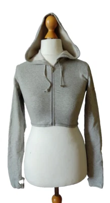Jaqueta cropped DKNY algodão ativo com capuz cinza tamanho P M ajuste personalizado NOVA - Imagem 1 de 4