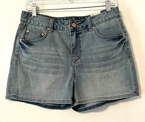 AMERICAN RAG CIE Denim Shorts Womens Juniors Size 9 Blue 3.5" Inseam NWT New - Picture 1 of 7