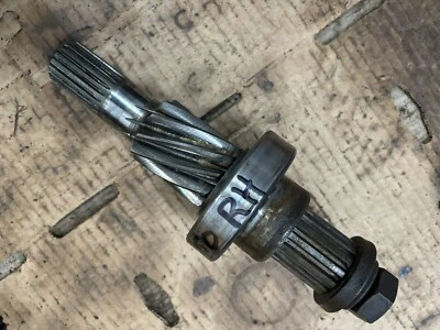 VINTAGE JOHN DEERE  1050  TRACTOR -RH  REAR AXLE BULL GEAR / BRAKE  DRIVER-1980 - Image 1 of 2