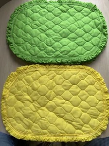 Placemats Set 4 Green 2 Yellow Quilted Oval Ruffle 20”x13" - Picture 1 of 4