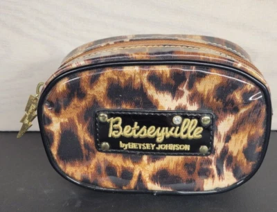 Betseyville Betsey Johnson Makeup Bag Animal Print Lightning Bolt Zipper Pull - Image 1 of 4