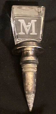 Tapón de botella de vino monograma letra M cristal vidrio Foto 1 de 4