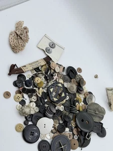 Vintage Button Assortment As Found - Picture 1 of 7