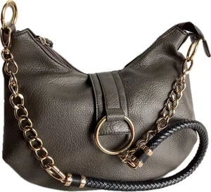 BOLSO DE HOMBRO HOBO VERDE MILITAR BUENO CADENA DORADA Y CORREA DE HOMBRO NEGRA - Imagen 1 de 20