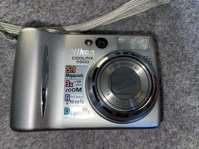 Nikon Coolpix 5900 Digital Camera Silver with Case In Full Working Order Used - Image 1 of 4