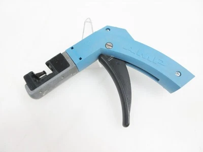 HERRAMIENTA DE MANO AMP 58074-1 Y CABEZAL DE TERMINACIÓN 58247-2 18-26 AWG MTA 156 CRIMPADO TYCO Foto 1 de 4