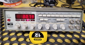 Heathkit Educational Systems Function Generator Model ETI-7020 TESTED - Picture 1 of 8