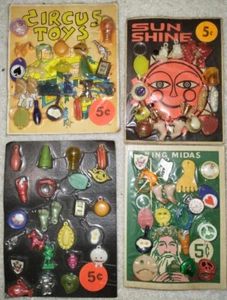 Four Vintage Novelty POS Displays Bracelet Charms, Rings, Small Toys, Doo-Dads - Picture 1 of 5