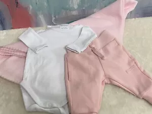 REBORN DOLL CLOTHES, ROMPER- MARQUISE, LONG PANTS - BONDS. SIZE 000 - BLANKET. - Picture 1 of 2
