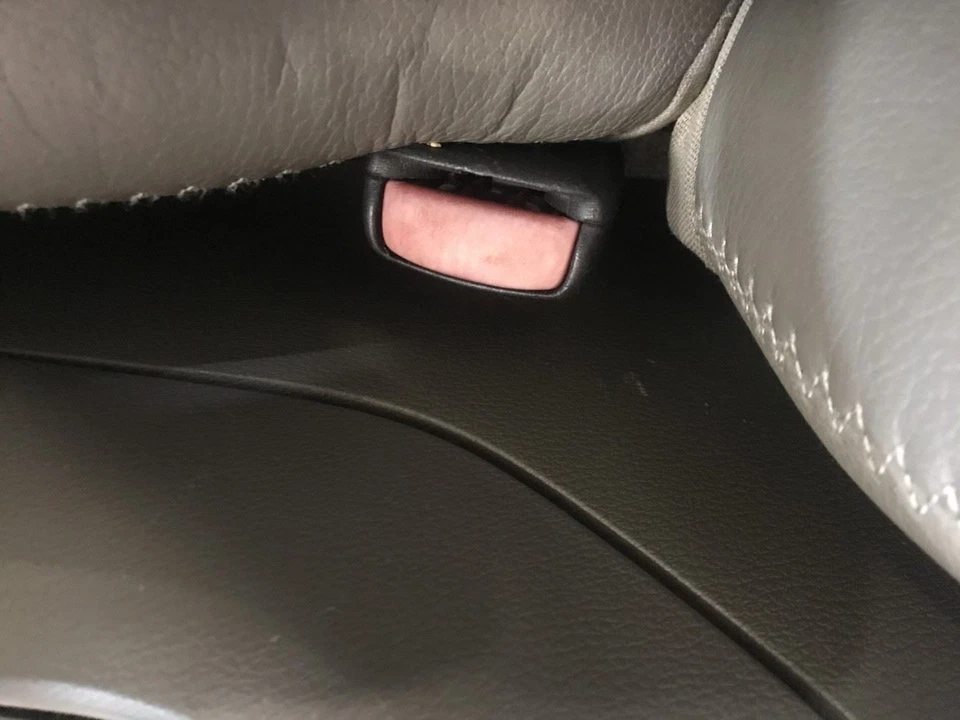 Seat Belt Front Bucket Seat Driver Buckle Fits 05-11 14 VOLVO XC90 2640266 Foto 1 de 1