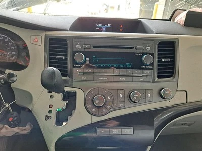 Control de temperatura/calentador/aire acondicionado trasero 2012 Sienna Sku#4165032 Foto 1 de 4