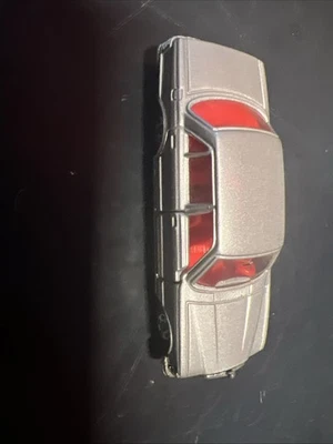 De colección Tomica Mercedes Benz 450SEL 1976 plateado, puertas abiertas - casi como nuevo Foto 1 de 4