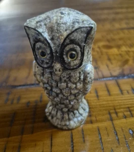 Vintage Owl Figurine Crushed Stone Set in Resin Mexico 3.5-Inch Bird of Prey - Picture 1 of 14