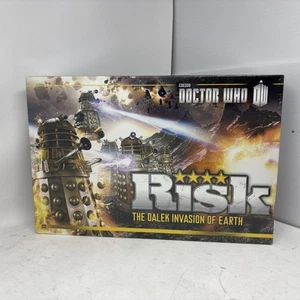 NEW: Risk: BBC Doctor Who Edition - The Dalek Armies Invasion of Earth: SIGILLATO - Foto 1 di 9