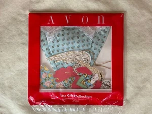 VINTAGE AVON GIFT COLLECTION LACE HANDKERCHIEF & ANGEL ORNAMENT SET - SEALED - Picture 1 of 2
