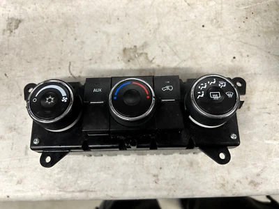 2007-2012 GMC Acadia Ac Heater Climate Control Temperature Oem a/c Air 25943071 - Image 1 of 3