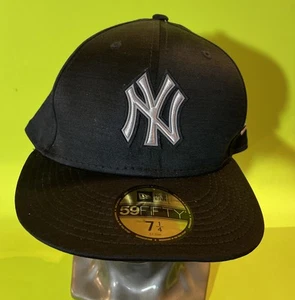 New York Yankees Hat Men 7 1/4 Black 59Fifty New Era MLB Fitted Cap - Picture 1 of 5