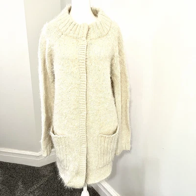 Free People Keep It Fuzzy Snap 前开衫毛衣 尺寸 L 羊毛混纺面霜 — 第 1/4 张图片