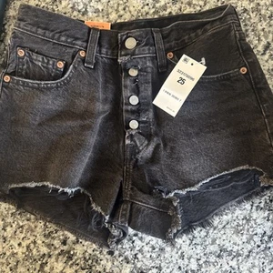 Levi's Women's 501 Original High-Rise Cut Off Jean Shorts - Black Size 25 - Picture 1 of 3