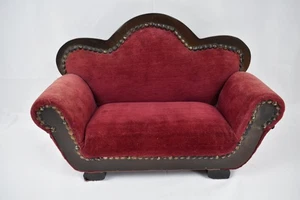 ANCIEN MOBILIER POUR POUPEE CANAPE EN VELOURS BOIS ET CLOUS DOLL SOFA 42 CM - Picture 1 of 6