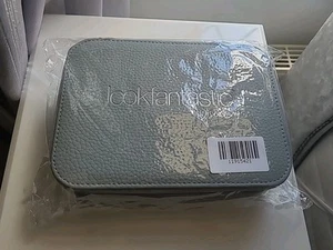 Look Fantastic Grey Makeup Beauty Case Bag Faux Leather Finish New - Picture 1 of 5