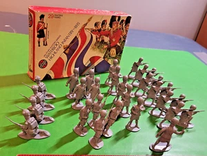 AIRFIX NAPOLEONIC BRITISH HIGHLANDERS..COMPLETE BOX OF 29; 1/32 SCALE - Picture 1 of 6