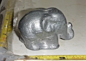 Estatuilla/pisapapeles elefante de plomo pequeño de colección ~2" x 11/2 x 1-14 OZ - Imagen 1 de 9