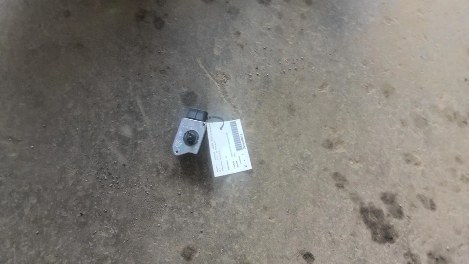 Medidor de flujo de aire de inyección de combustible usado se adapta a: Ford F150 1998 camioneta 8-280 4,6 grado A Foto 1 de 4