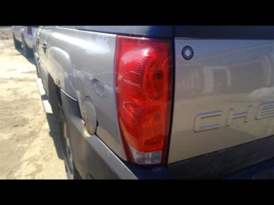 Задний фонарь в сборе CHEVY AVALANCHE 1500 левый 02 03 04 05 06 - Изображение 1 из 3
