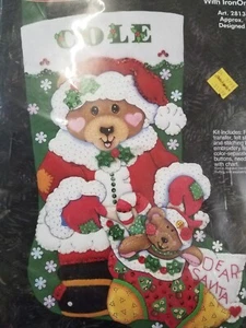 ❤️ Christmas Stocking Kit 1998 J P Coats Santa Bear Felt 18" #28136 IronOn Image - Picture 1 of 7