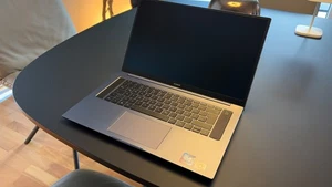 Honor Magic 15,6 Zoll, Win 11 pro, 16 GB Ram, 512 GB SSD, sehr guter Zustand. - Bild 1 von 8