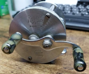 Vintage Kalamazoo Atlas 1708 Model D Casting Reel Made in USA - Picture 1 of 10